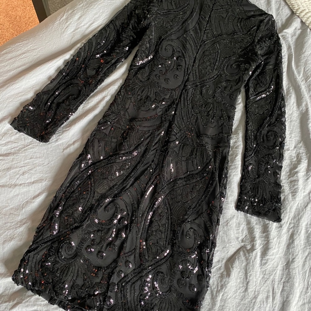 Dress - Picture 2 of 3